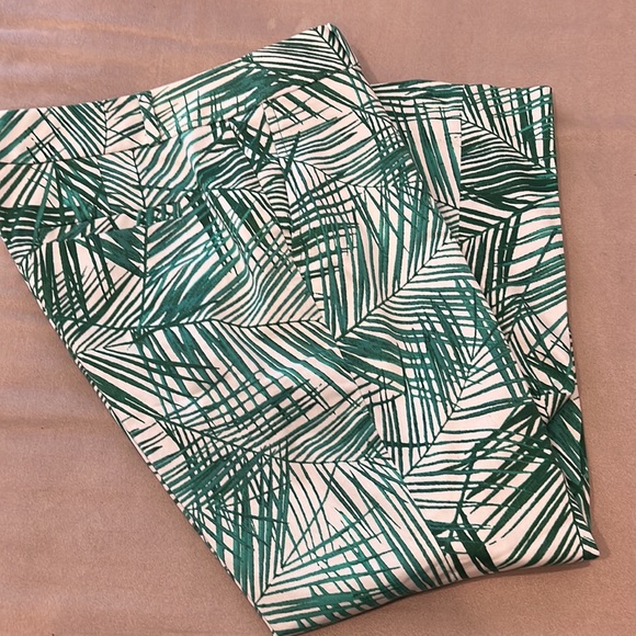 SOLD Banana Republic Palm Print Pant Size 0P - Picture 6 of 10